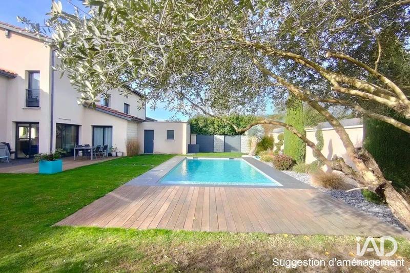 Maison - 163 m² - 7 pièces