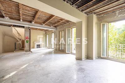 Hôtel particulier - 330 m² - 8 pièces