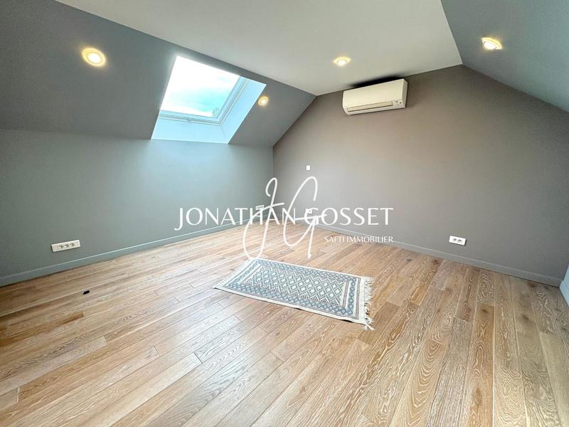 Maison - 138 m² - 7 pièces