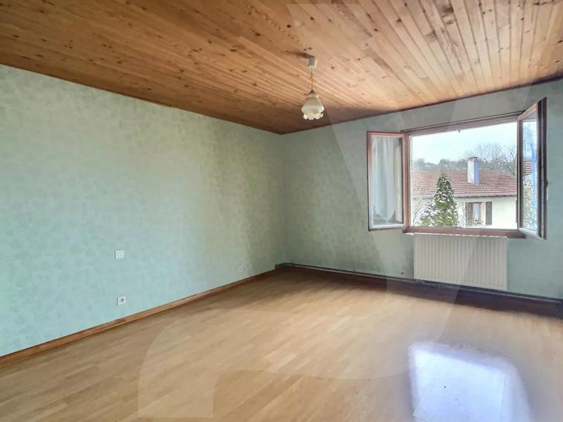 Maison - 182 m² - 8 pièces