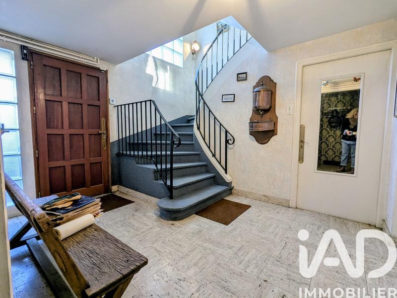 Maison - 200 m² - 9 pièces