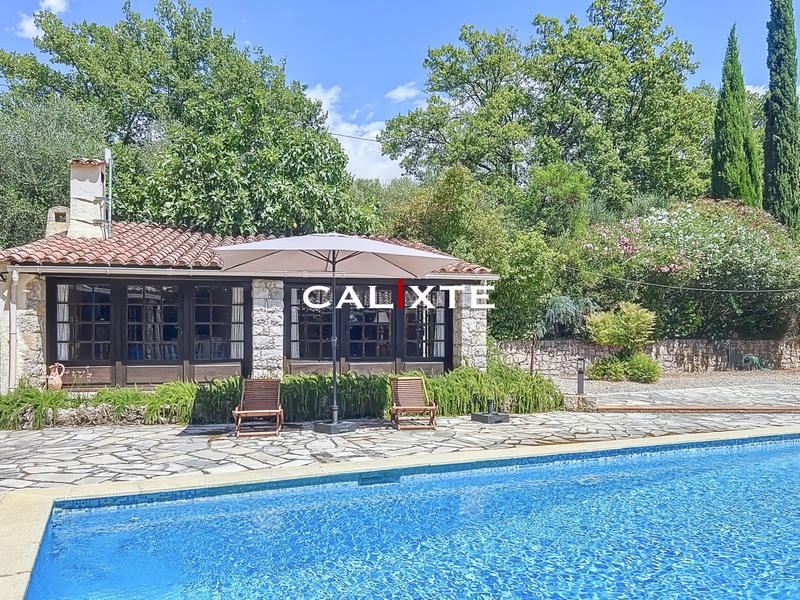 Villa - 270 m² - 8 pièces