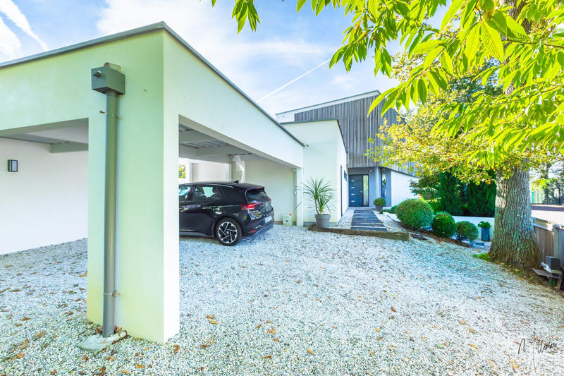 Maison - 192 m² - 6 pièces