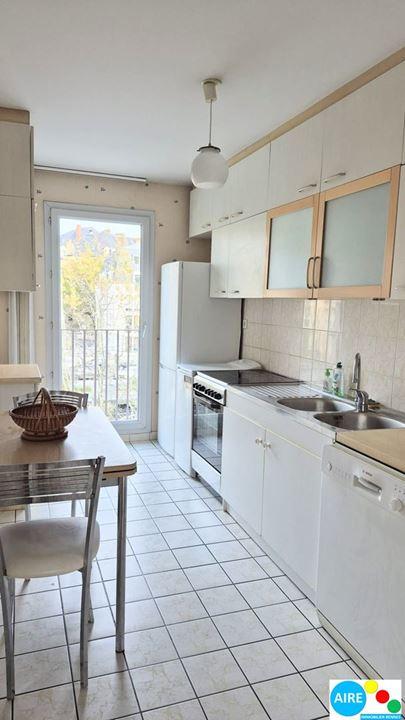 Appartement - 94 m² - 5 pièces