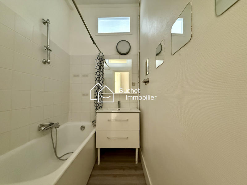 Appartement - 125 m² - 6 pièces