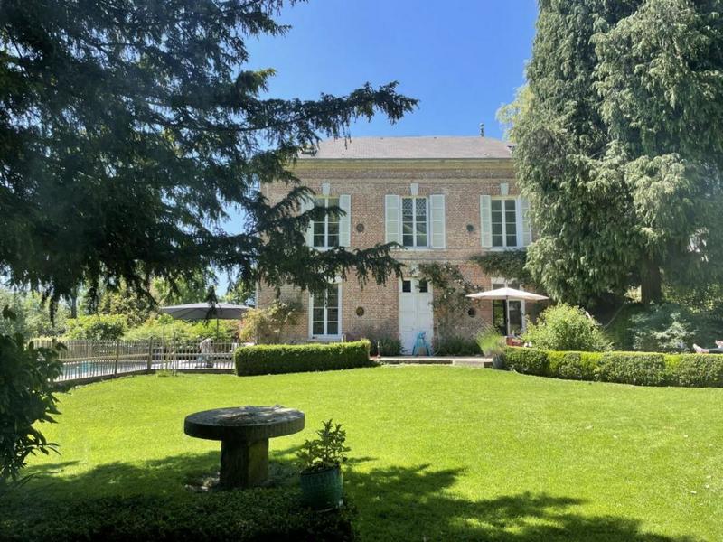 Propriété - 450 m² - 15 pièces