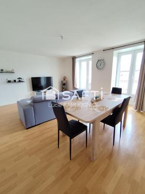 Appartement - 82 m² - 4 pièces