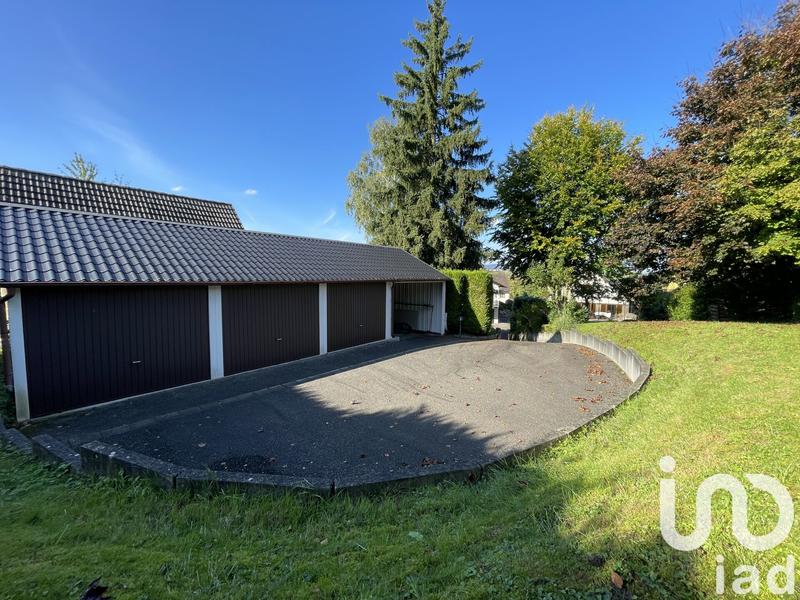 Maison - 225 m² - 8 pièces