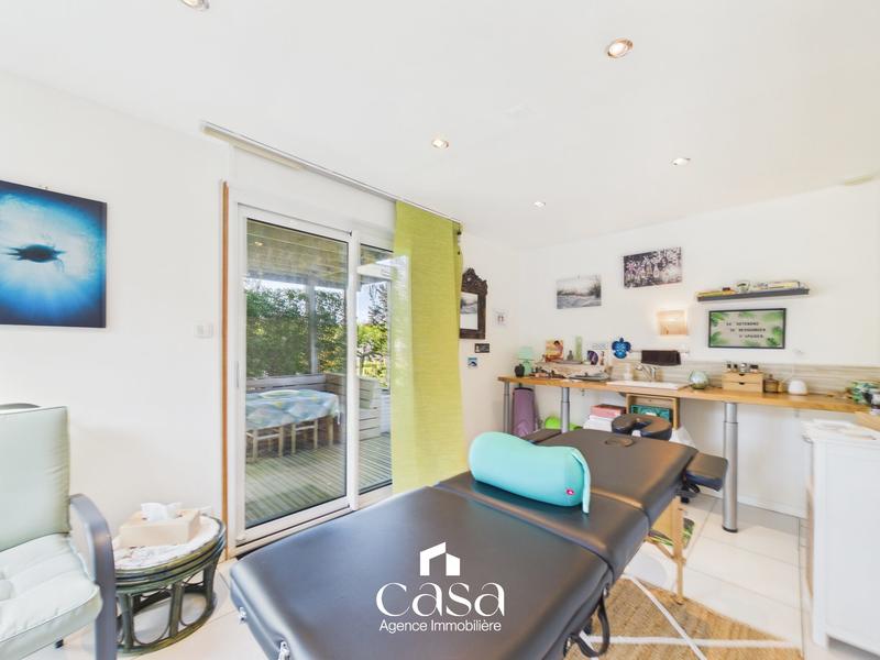 Maison - 227 m² - 7 pièces