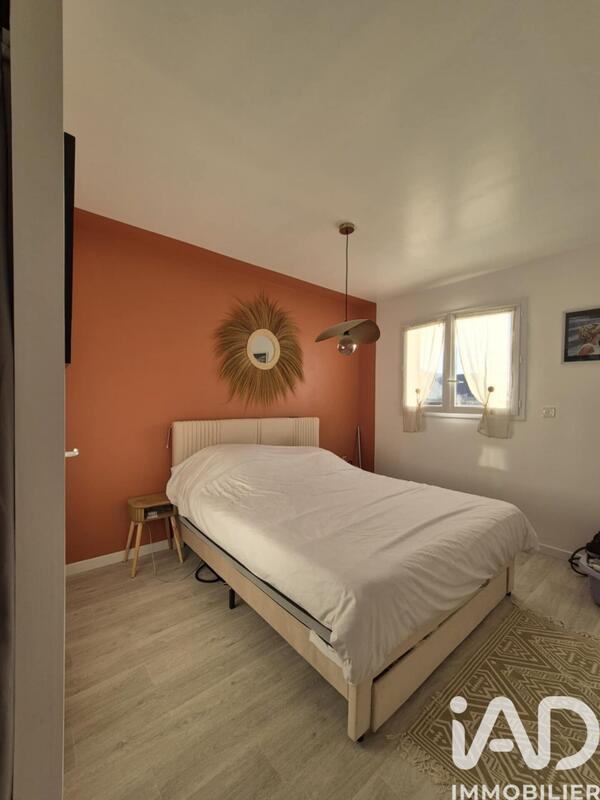 Maison - 99 m² - 5 pièces