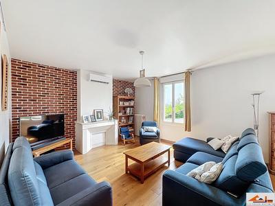 Maison - 180 m² - 6 pièces