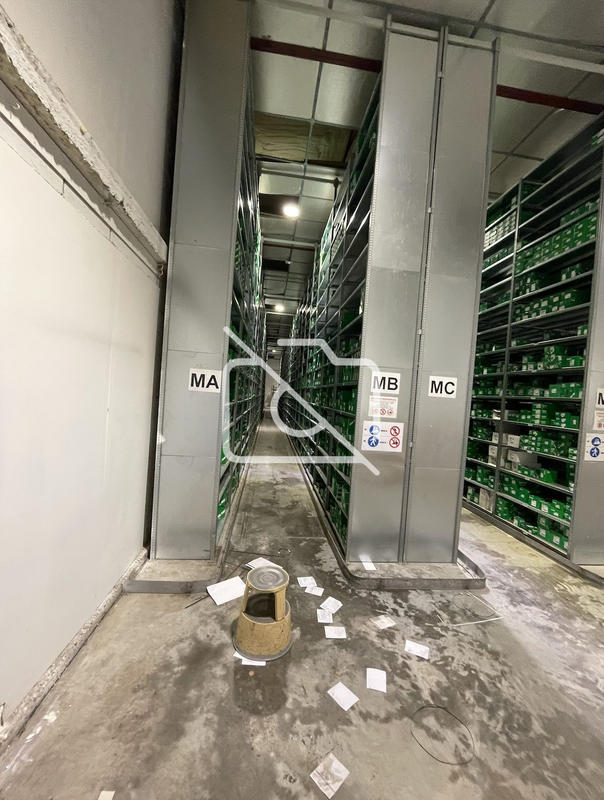 Entrepôt - 1 000 m²