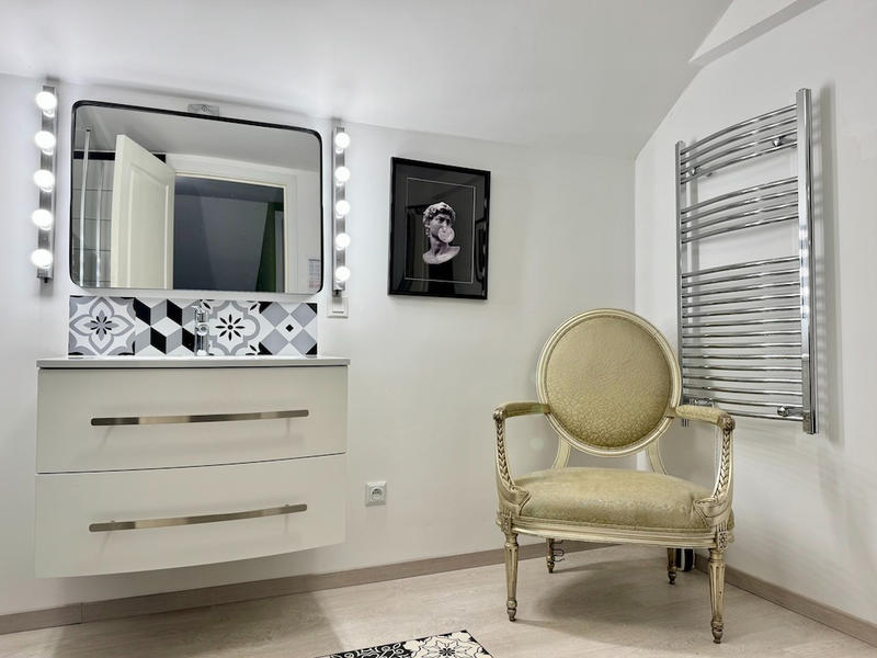 Maison - 211 m² - 8 pièces