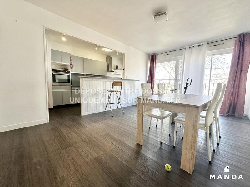 Appartement - 80 m² - 4 pièces