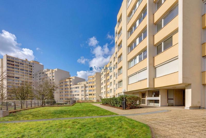 Duplex - 122 m² - 6 pièces