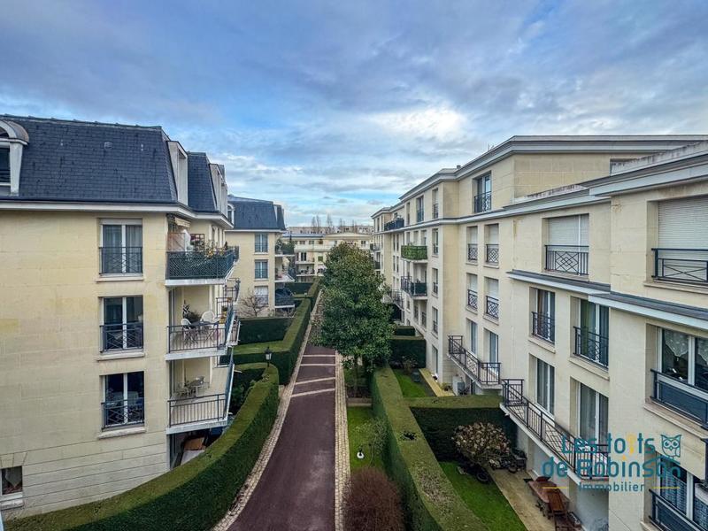 Appartement - 99 m² - 4 pièces