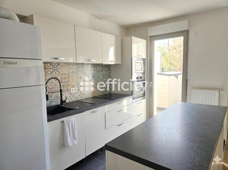 Maison - 95 m² - 5 pièces