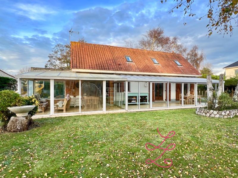 Maison - 185 m² - 9 pièces