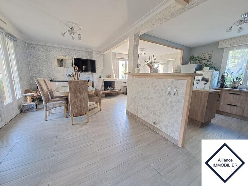 Maison - 137 m² - 9 pièces