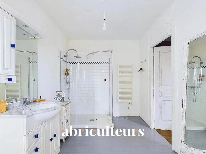 Maison de maîtres - 370 m² - 10 pièces