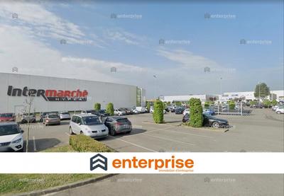 Local commercial - 741 m²