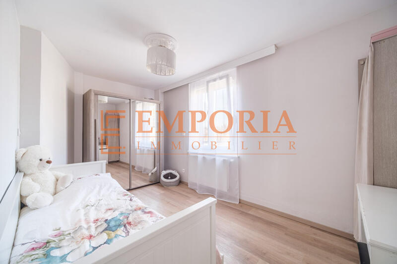 Maison - 107 m² - 6 pièces