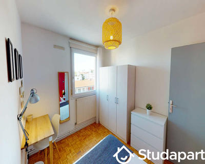 Chambre - 90 m² - 1 pièce