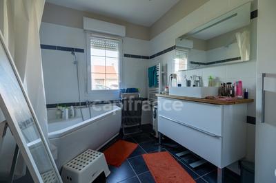 Maison - 127 m² - 6 pièces