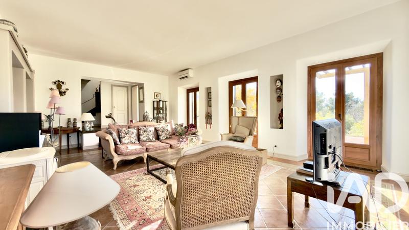 Maison - 284 m² - 7 pièces