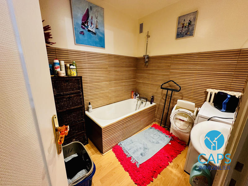 Appartement - 75 m² - 2 pièces