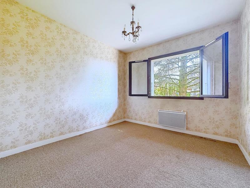 Maison - 137 m² - 8 pièces