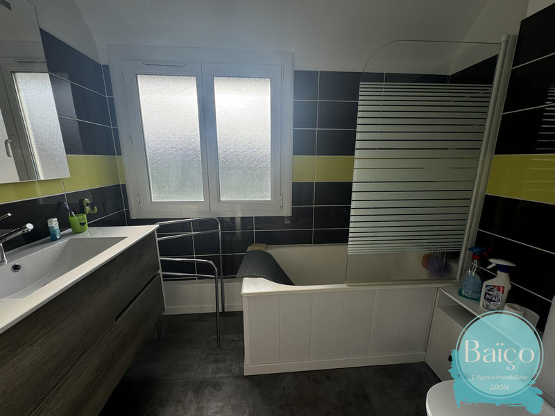 Maison - 84 m² - 6 pièces