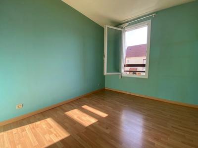 Maison - 102 m² - 4 pièces