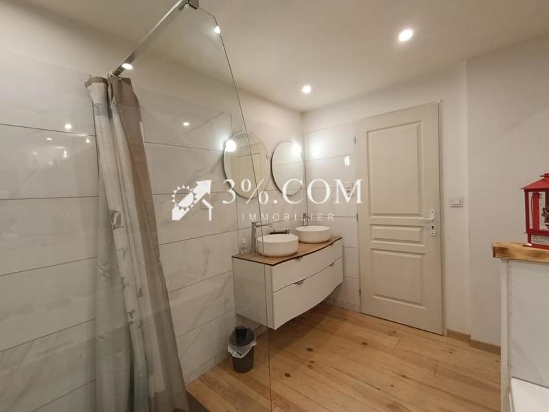 Maison de village - 191 m² - 9 pièces