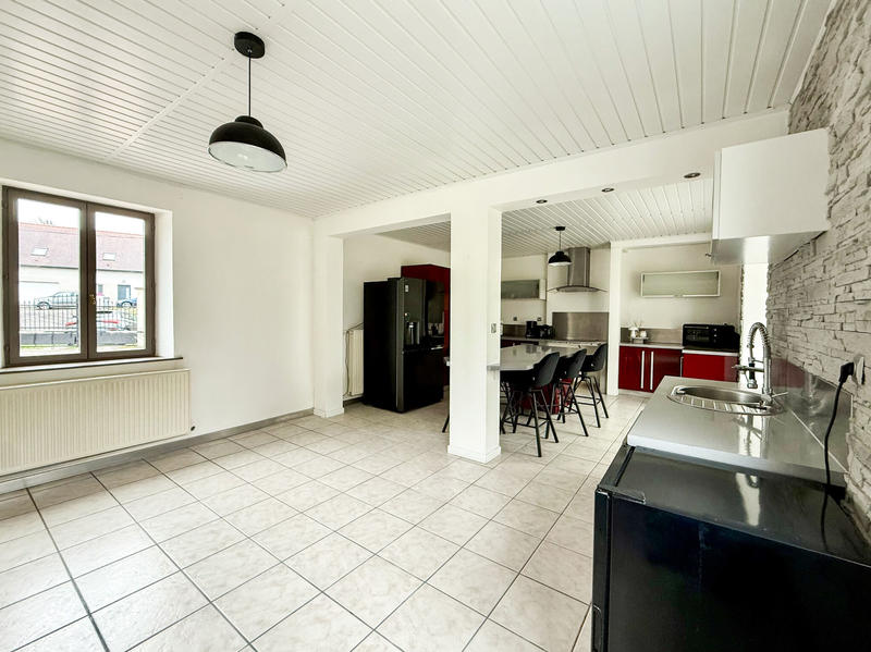 Maison - 186 m² - 7 pièces