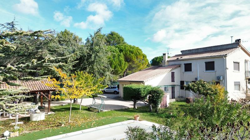 Villa - 180 m² - 6 pièces