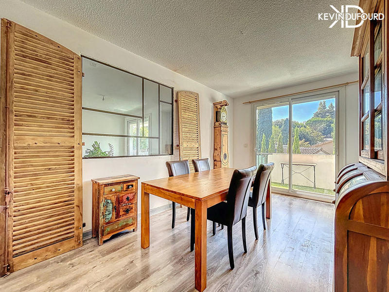 Appartement - 90 m² - 4 pièces