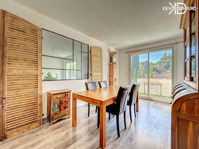 Appartement - 90 m² - 4 pièces