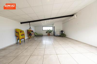 Local commercial - 152 m²