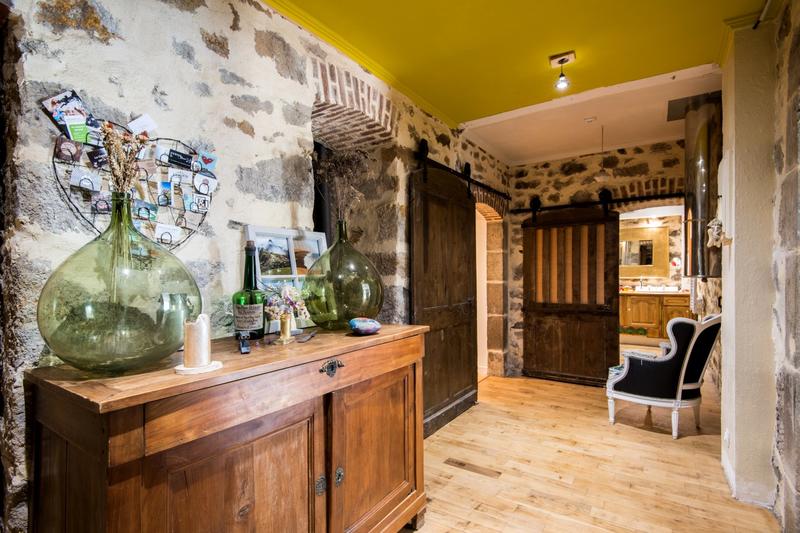 Maison - 425 m² - 12 pièces