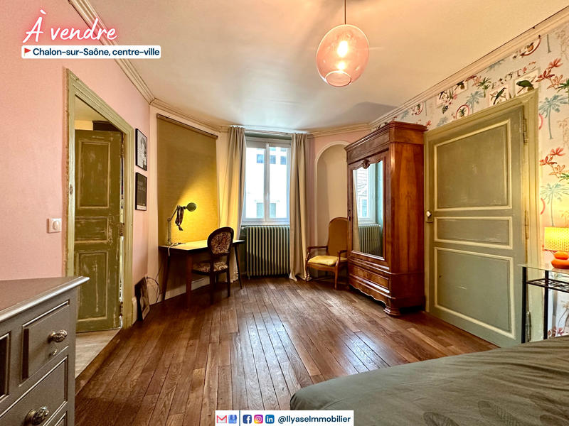 Appartement - 140 m² - 6 pièces