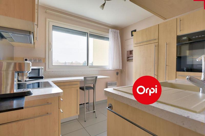 Appartement - 100 m² - 5 pièces