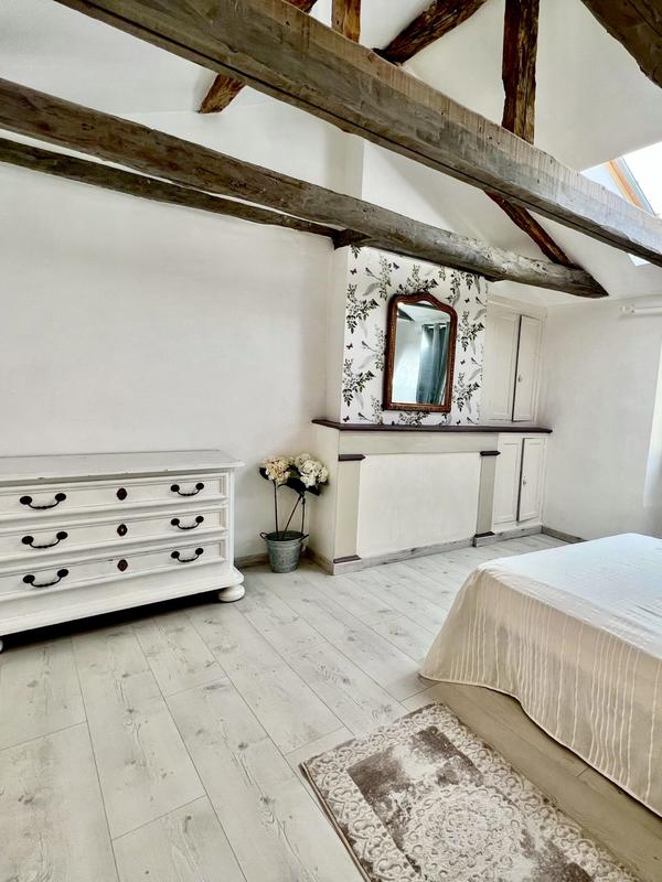 Maison ancienne - 240 m² - 10 pièces