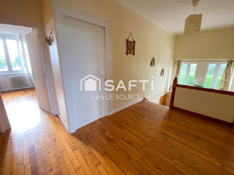 Maison - 223 m² - 8 pièces