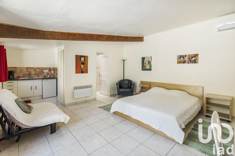 Maison - 270 m² - 10 pièces