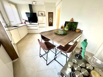 Appartement - 136 m² - 5 pièces