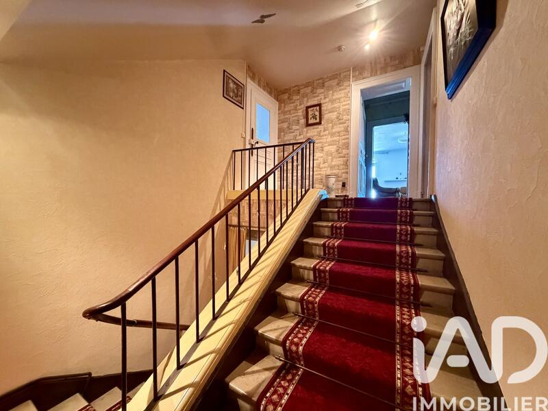 Maison - 315 m² - 12 pièces