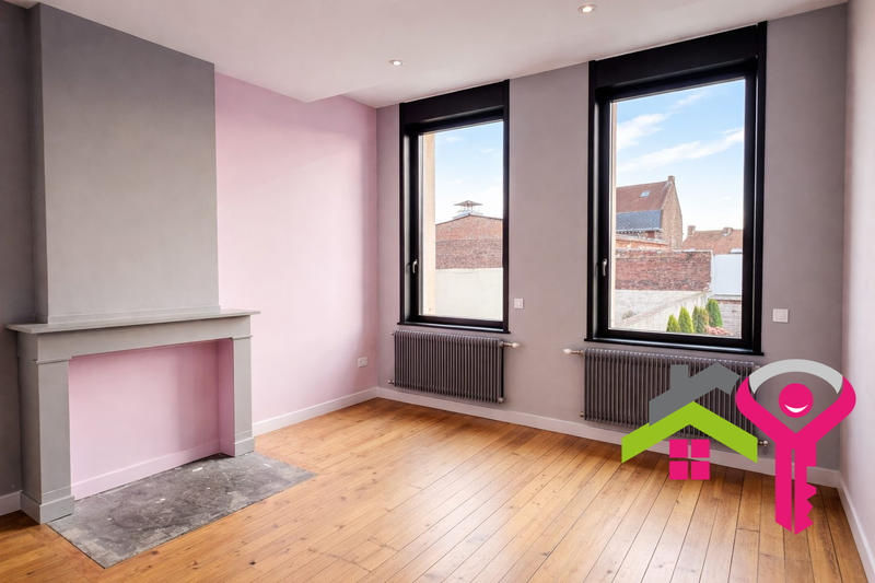 Maison - 230 m² - 6 pièces