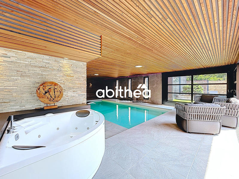 Villa - 388 m² - 9 pièces