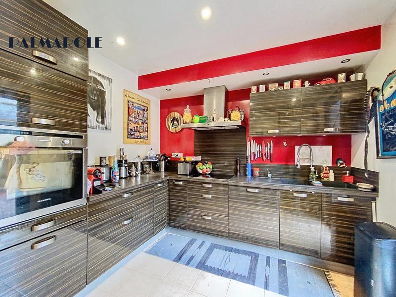 Villa - 169 m² - 6 pièces